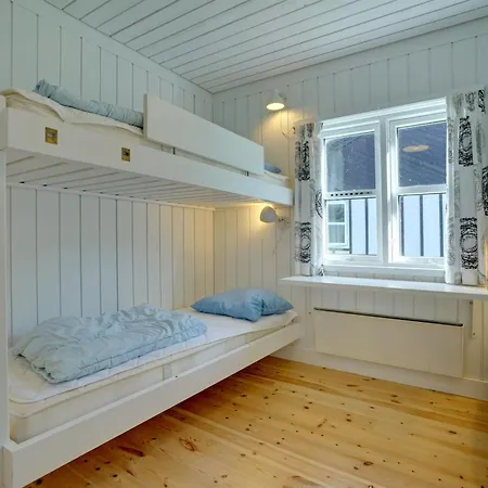 Bergit - 55m From The Sea By Interhome