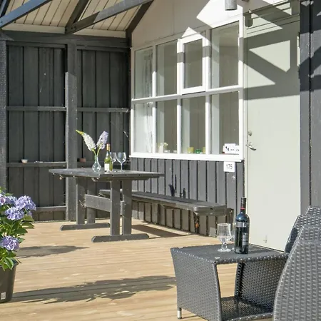 Vakantiehuis Bergit - 55m From The Sea By Interhome Bøtø By